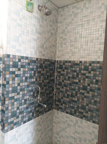 Bathroom in 4 BHK Apartment at Sector 49 – for Rent