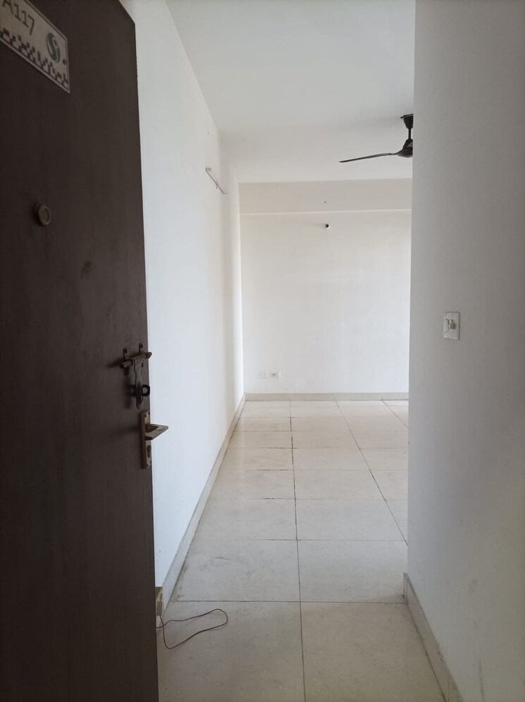 Room, sector 49 4 Bedroom 2200 Sq.Ft. Apartment In Sector 49 Gurgaon 9288389