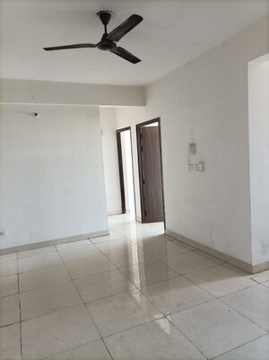 Room in 4 BHK Apartment at Sector 49 – for Rent