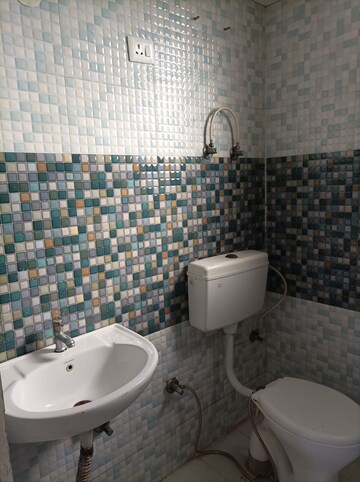 Bathroom in 4 BHK Apartment at Sector 49 – for Rent