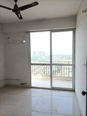 Room in 4 BHK Apartment at Sector 49 – for Rent