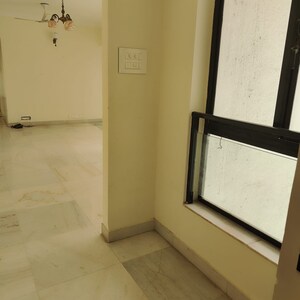 Room in 3 BHK Apartment at Chaitanya Tower, Prabhadevi – for Rent