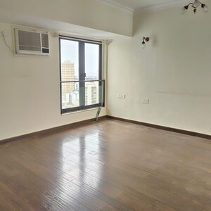 Room in 3 BHK Apartment at Chaitanya Tower, Prabhadevi – for Rent