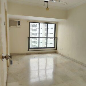 Room in 3 BHK Apartment at Chaitanya Tower, Prabhadevi – for Rent