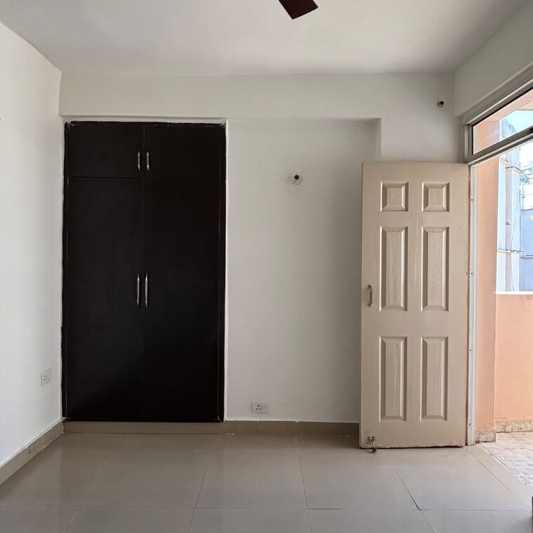 Room, supertech-cape-town 2 Bedroom 930 Sq.Ft. Apartment In Sector 74 Noida 9288350