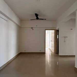 Room in 2 BHK Apartment at Supertech Cape Town, Sector 74 – for Sale