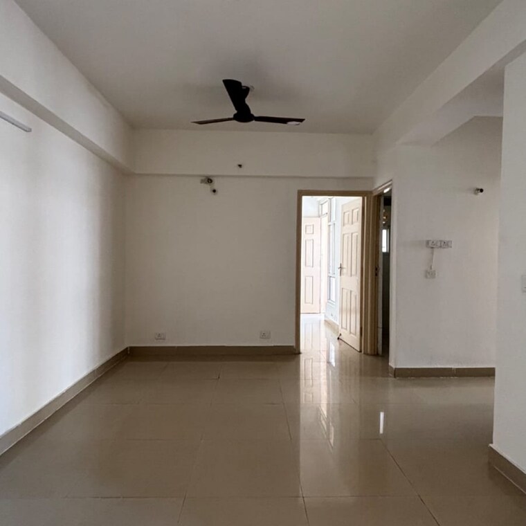 Room, supertech-cape-town 2 Bedroom 930 Sq.Ft. Apartment In Sector 74 Noida 9288350
