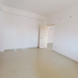 Room in 3 BHK Apartment at Lowadih – for Sale