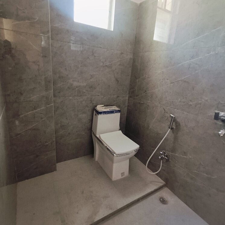 Bathroom, lowadih 3 Bedroom 1445 Sq.Ft. Apartment In Lowadih Ranchi 9288358