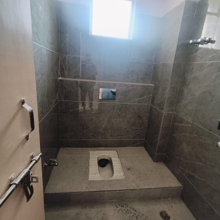 Bathroom, lowadih 3 Bedroom 1445 Sq.Ft. Apartment In Lowadih Ranchi 9288358