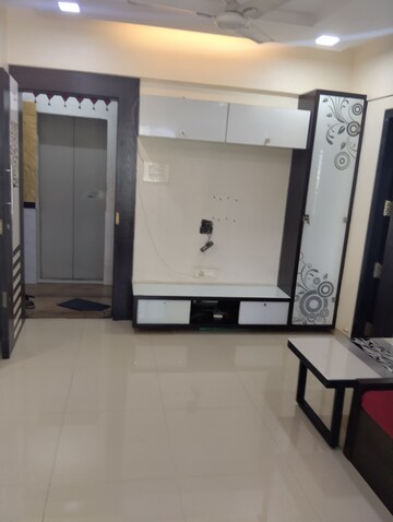 Team Area in 2 BHK Apartment at Srishti Kailash Tower Apartment, Mulund West – for Rent