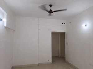 Room in 3 BHK Apartment at Rungta Madgul Antaraa, Diamond Harbour Road – for Rent