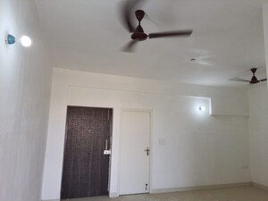 Room in 3 BHK Apartment at Rungta Madgul Antaraa, Diamond Harbour Road – for Rent
