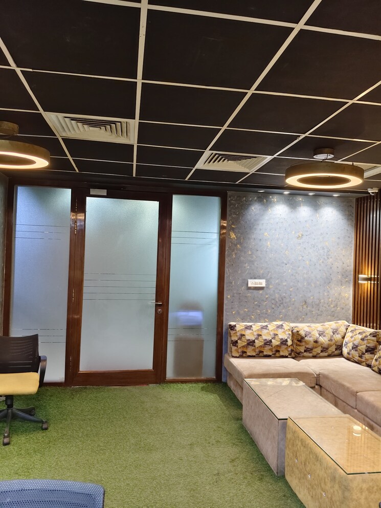 Bedroom, sector 63 Commercial Office Space 2000 Sq.Ft. In Sector 63 Noida 9288391