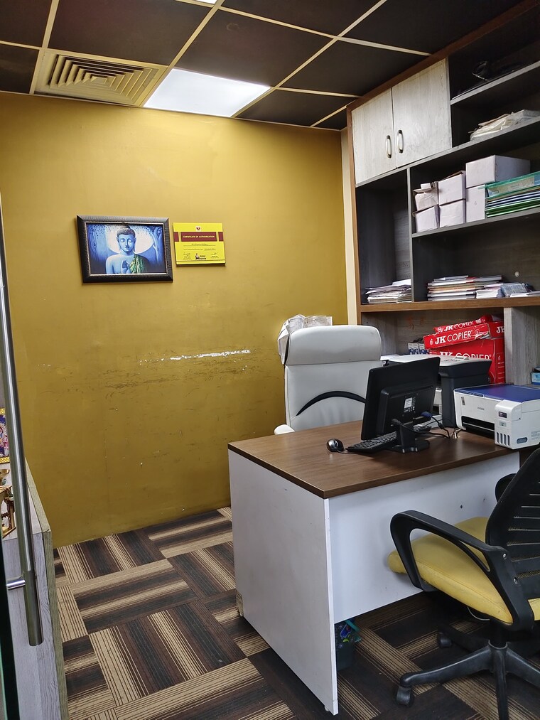 Team Area, sector 63 Commercial Office Space 2000 Sq.Ft. In Sector 63 Noida 9288391