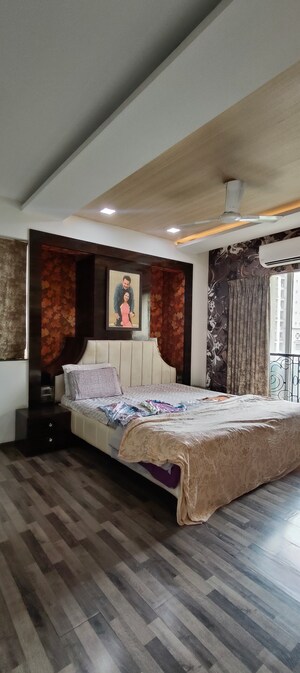Bedroom in 3 BHK Apartment at Hiranandani Meadows, Manpada – for Rent