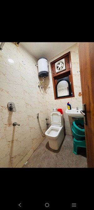 Bathroom in 1 BHK Builder Floor at Saket – for Rent