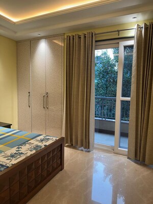 Bedroom in 3 BHK Builder Floor at Chittaranjan Park – for Rent