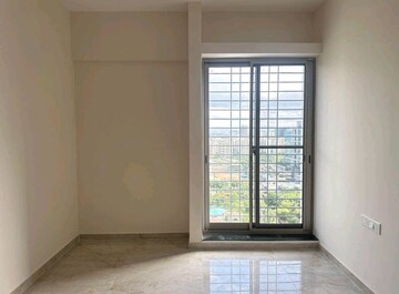 Room in 2 BHK Apartment at Unique Legacy Majestic, Mundhwa – for Rent