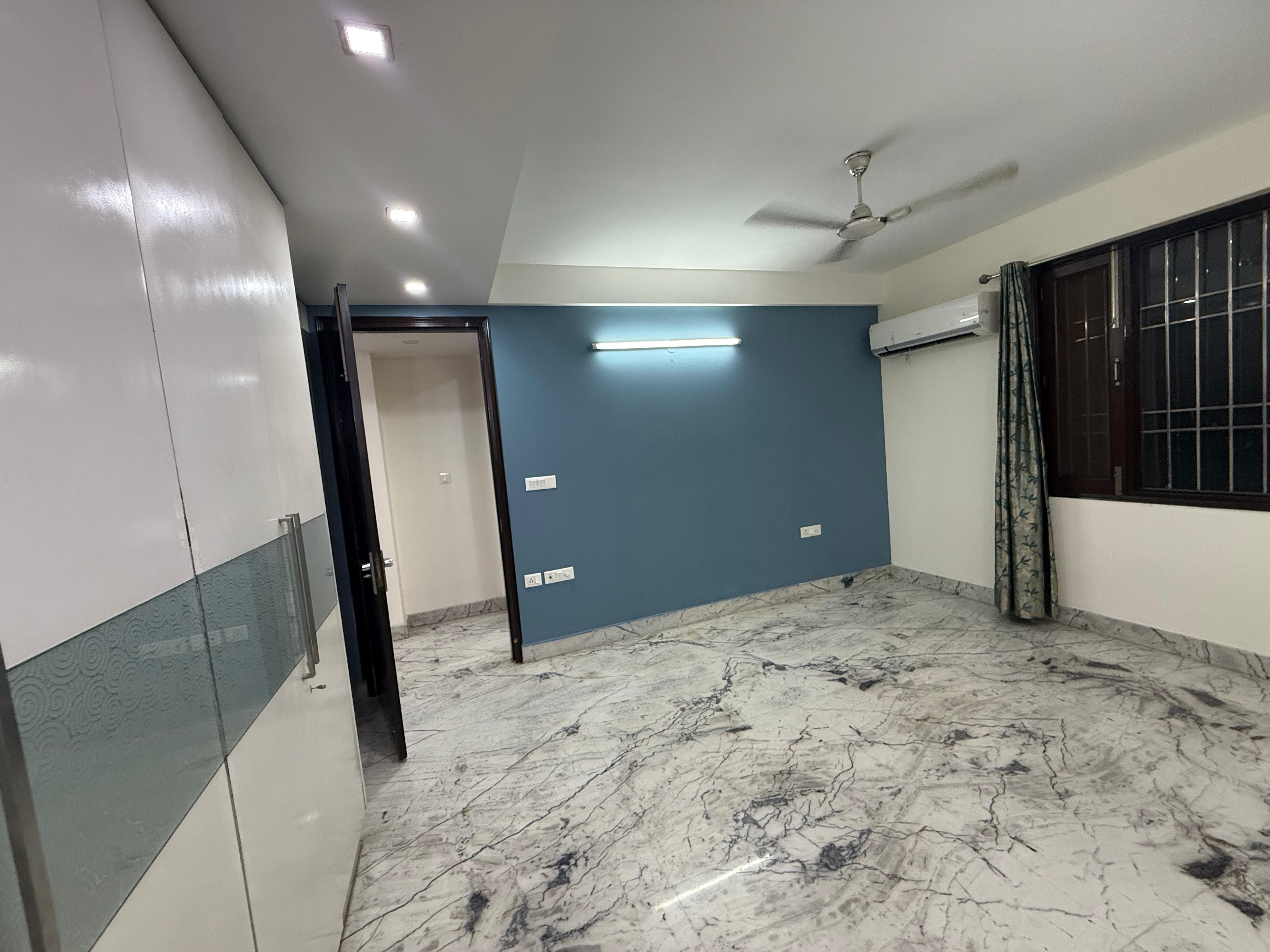Room in 4 BHK Builder Floor at Kalkaji – for Rent