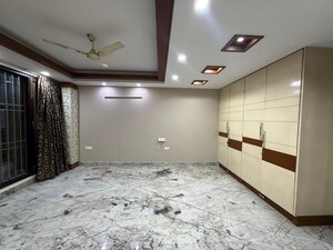 Room in 4 BHK Builder Floor at Kalkaji – for Rent