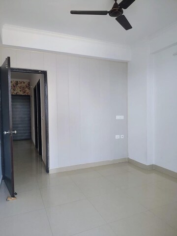 Room in 3 BHK Apartment at KW Srishti, Raj Nagar Extension – for Rent