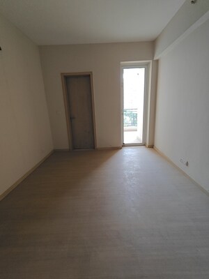 Room in 3 BHK Apartment at DLF New Town Heights II, Sector 86 – for Rent