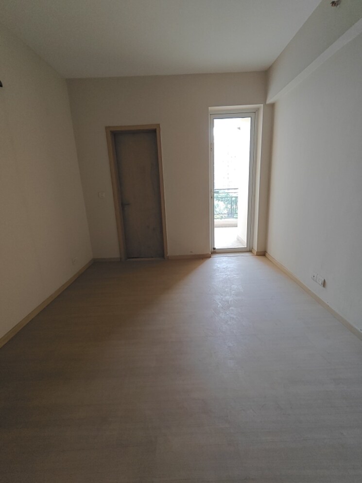 Room, dlf-new-town-heights-ii 3 Bedroom 1960 Sq.Ft. Apartment In Sector 86 Gurgaon 9288568