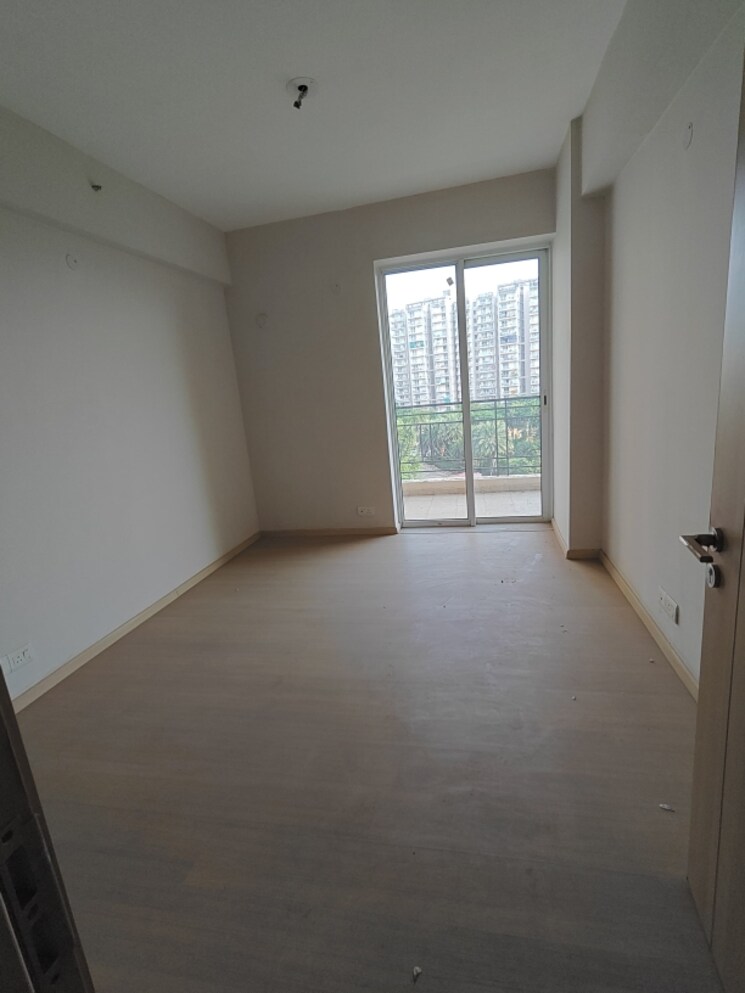 Room, dlf-new-town-heights-ii 3 Bedroom 1960 Sq.Ft. Apartment In Sector 86 Gurgaon 9288568