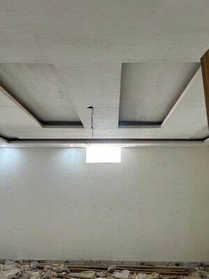 Furnished Amenities in 4 BHK Builder Floor at New Industrial Township 5 – for Sale