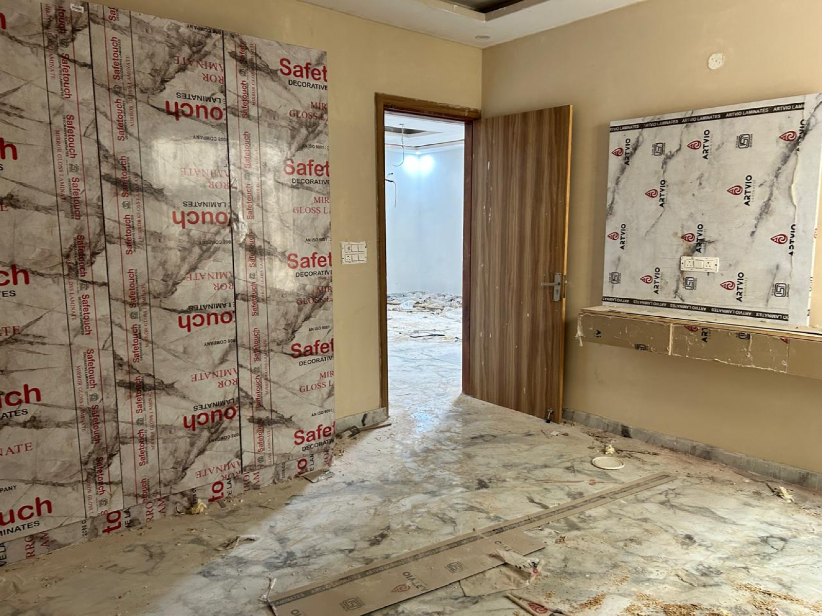 Room in 4 BHK Builder Floor at New Industrial Township 5 – for Sale