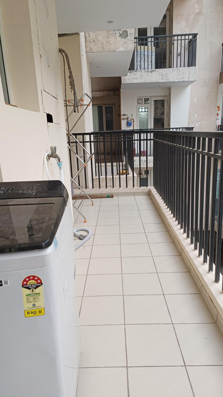 Balcony, motiaz-royal-citi 3 Bedroom 1910 Sq.Ft. Apartment In Ambala Highway Zirakpur 9288578