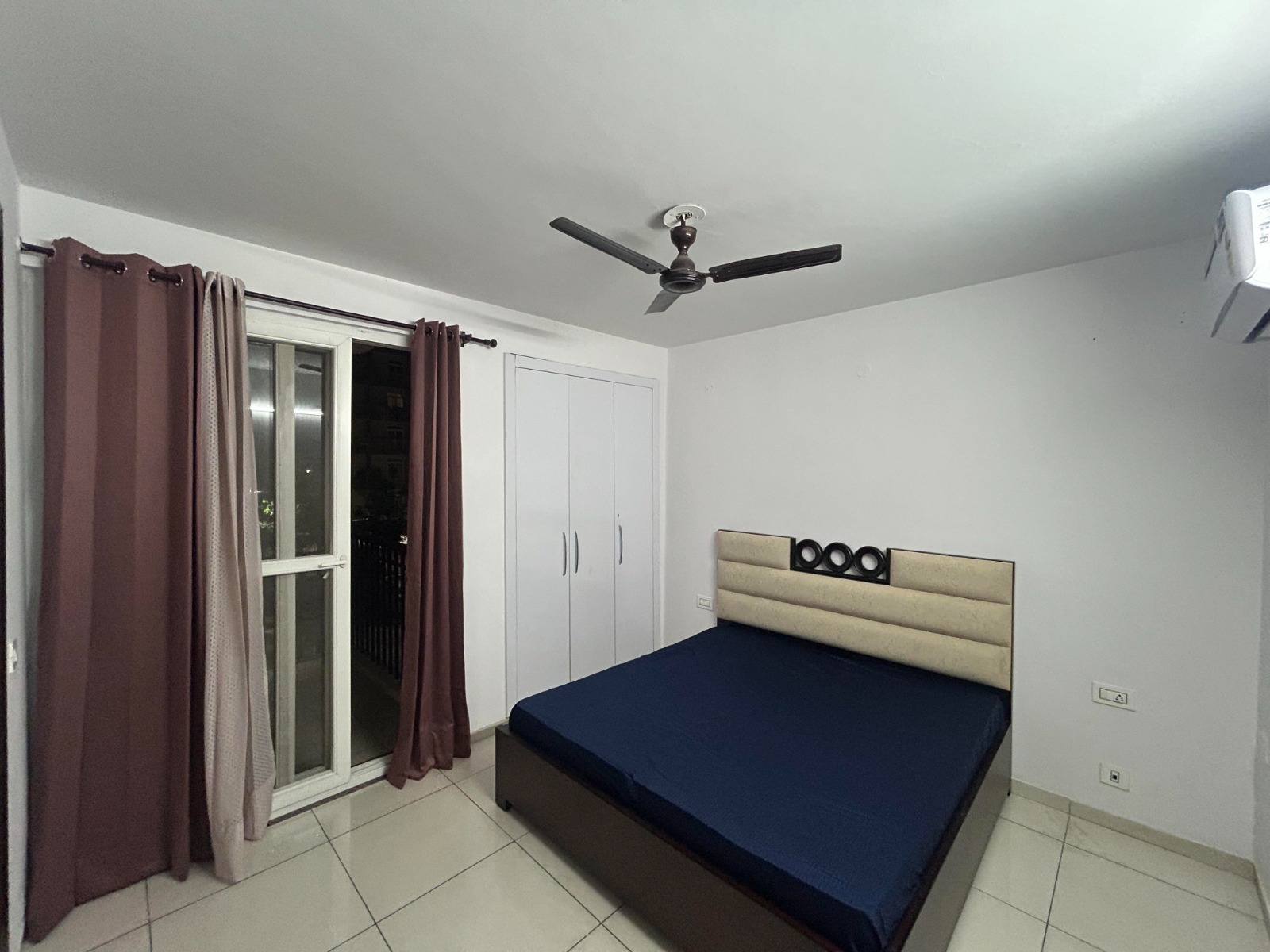 3 BHK + Extra Room 1910 Sq.Ft. Apartment in Motiaz Royal Citi