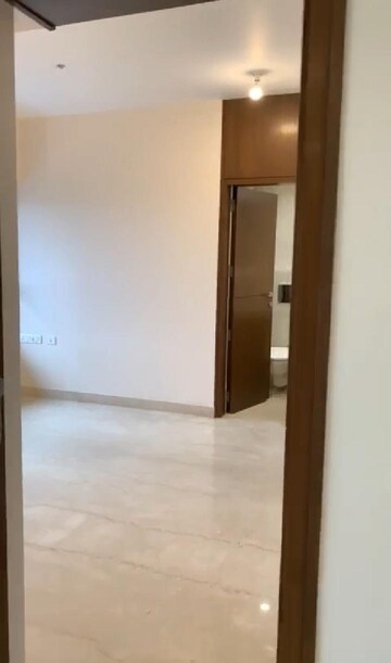 Room in 3 BHK Apartment at Godrej Platinum Mumbai, Vikhroli East – for Sale