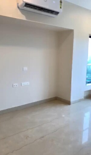 Room in 3 BHK Apartment at Godrej Platinum Mumbai, Vikhroli East – for Sale
