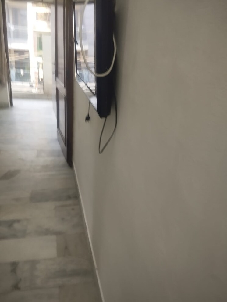 undefined, lajpat nagar 1.5 Bedroom 550 Sq.Ft. Builder Floor In Lajpat Nagar Delhi 9288597