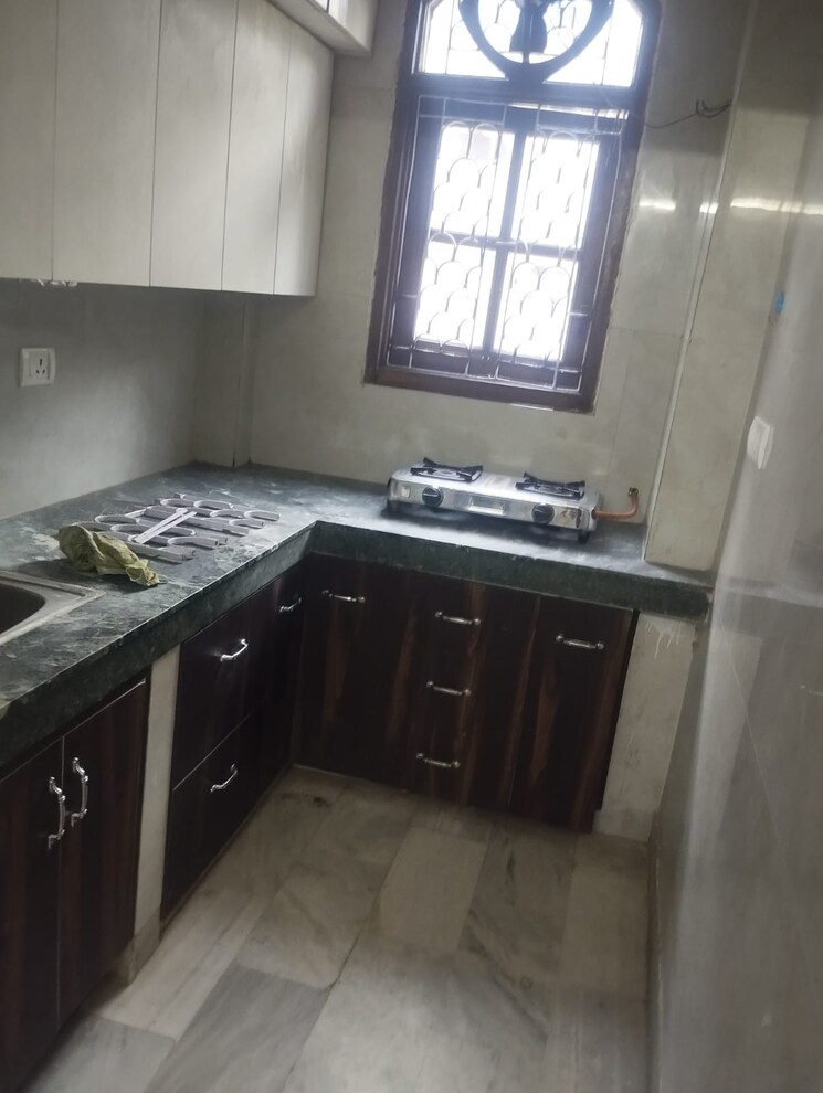 Kitchen, lajpat nagar 1.5 Bedroom 550 Sq.Ft. Builder Floor In Lajpat Nagar Delhi 9288597