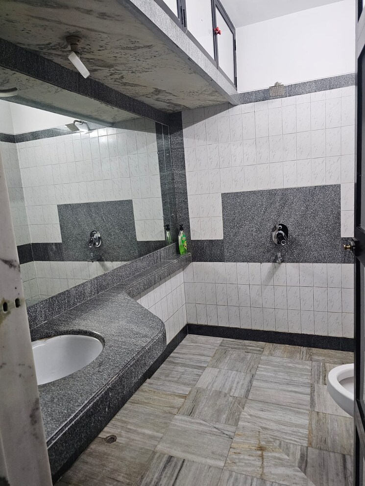 Bathroom, valley-towers-annex 3 Bedroom 1600 Sq.Ft. Penthouse In Manpada Thane 9288622