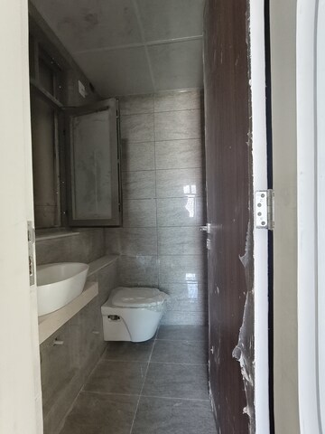 Bathroom in 3 BHK Apartment at Sheth Auris Serenity Tower 3, Malad West – for Rent