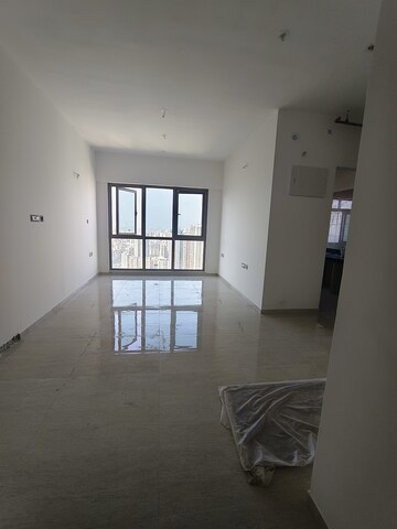 Room in 3 BHK Apartment at Sheth Auris Serenity Tower 3, Malad West – for Rent