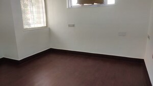 Room in 2 BHK Apartment at Primerose Apartment, Andheri West – for Rent