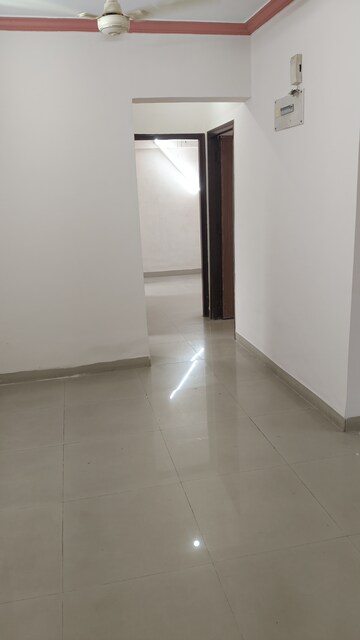 Room in 2 BHK Apartment at Tilak Nagar – for Rent