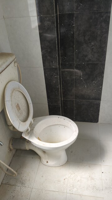Bathroom in 2 BHK Apartment at Tilak Nagar – for Rent