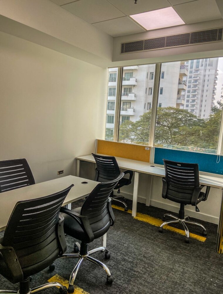 Team Area, emaar-the-palm-springs Commercial Office Space 2100 Sq.Ft. In Sector 54 Gurgaon 9288718