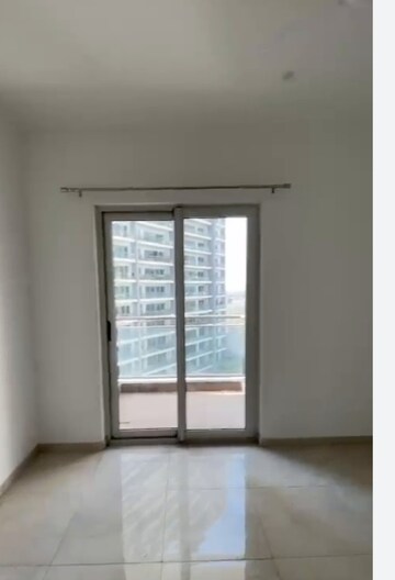 Room in 3 BHK Apartment at Tata Gurgaon Gateway, Sector 112 – for Rent