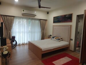 Bedroom in 2 BHK Apartment at Koregaon Park – for Rent
