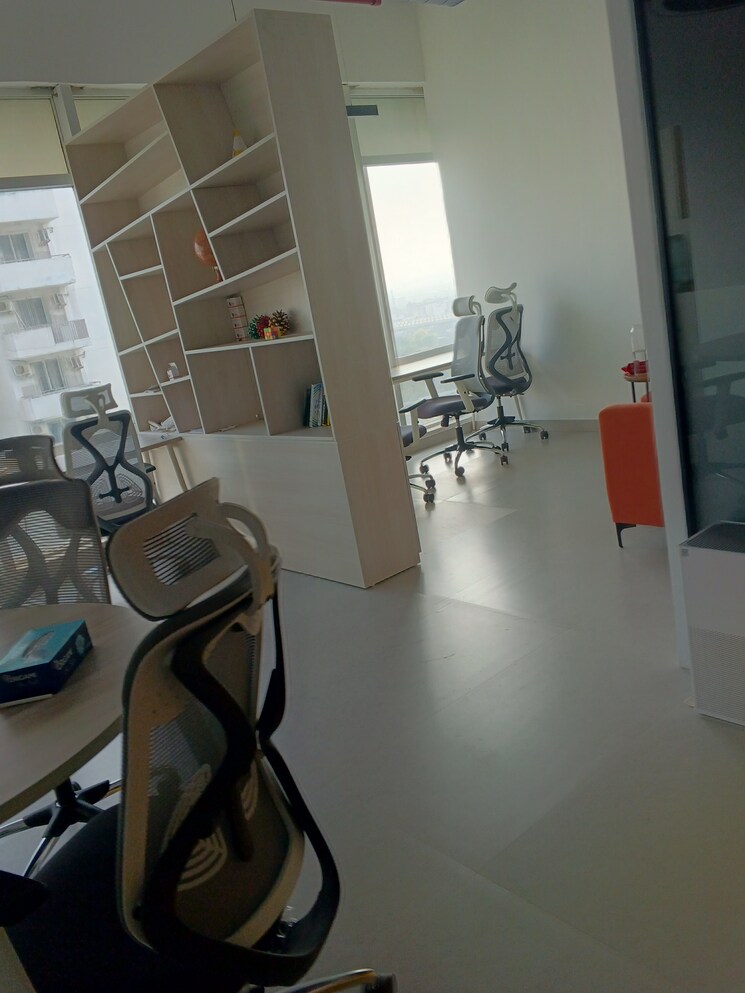 Team Area, emaar-the-palm-square Commercial Office Space 1534 Sq.Ft. In Sector 66 Gurgaon 9288869