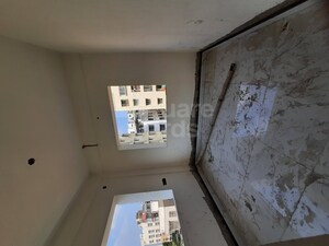 Furnished Amenities in 3 BHK Builder Floor at New Town – for Sale