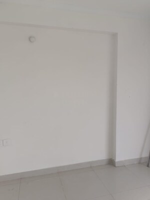 Room in 2 BHK Apartment at Shree Vardhman Mantra, Sector 67 – for Rent