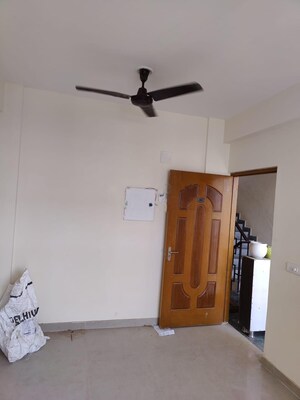 Furnished Amenities in 2 BHK Apartment at Shree Vardhman Mantra, Sector 67 – for Rent